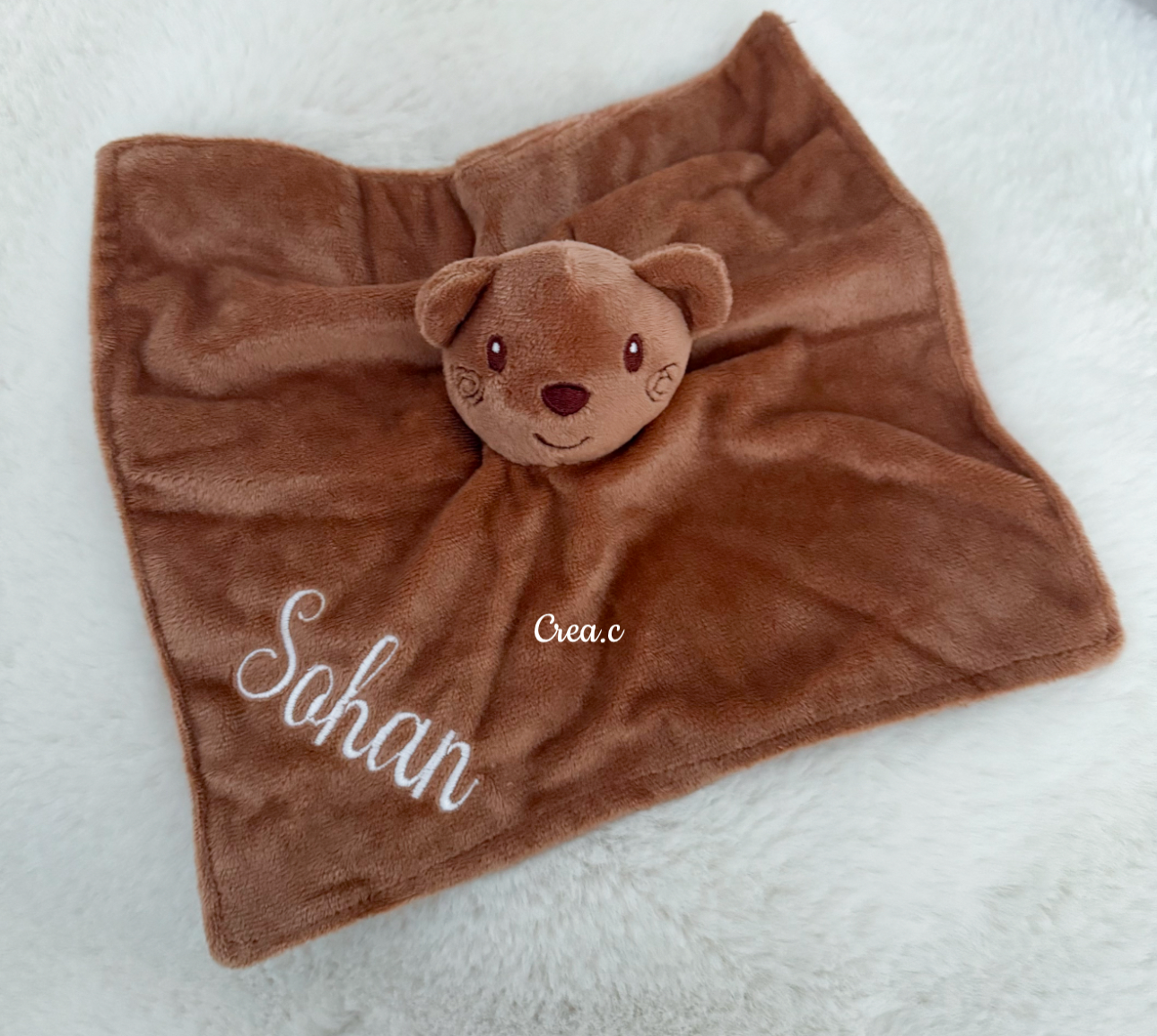 Doudou ourson marron à broder avec le prénom de bébé