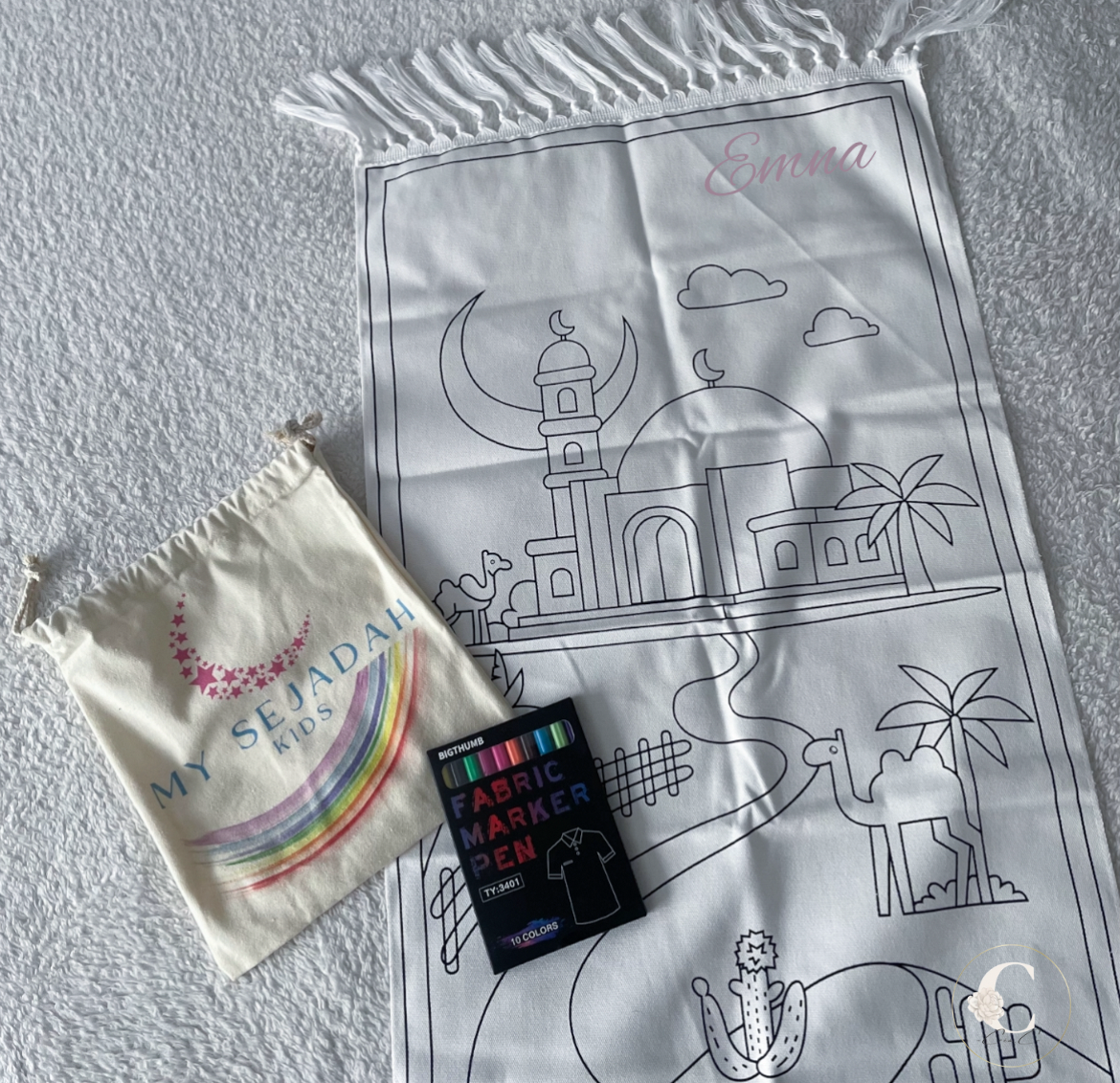 Tapis de prière enfant à colorier et personnalisé