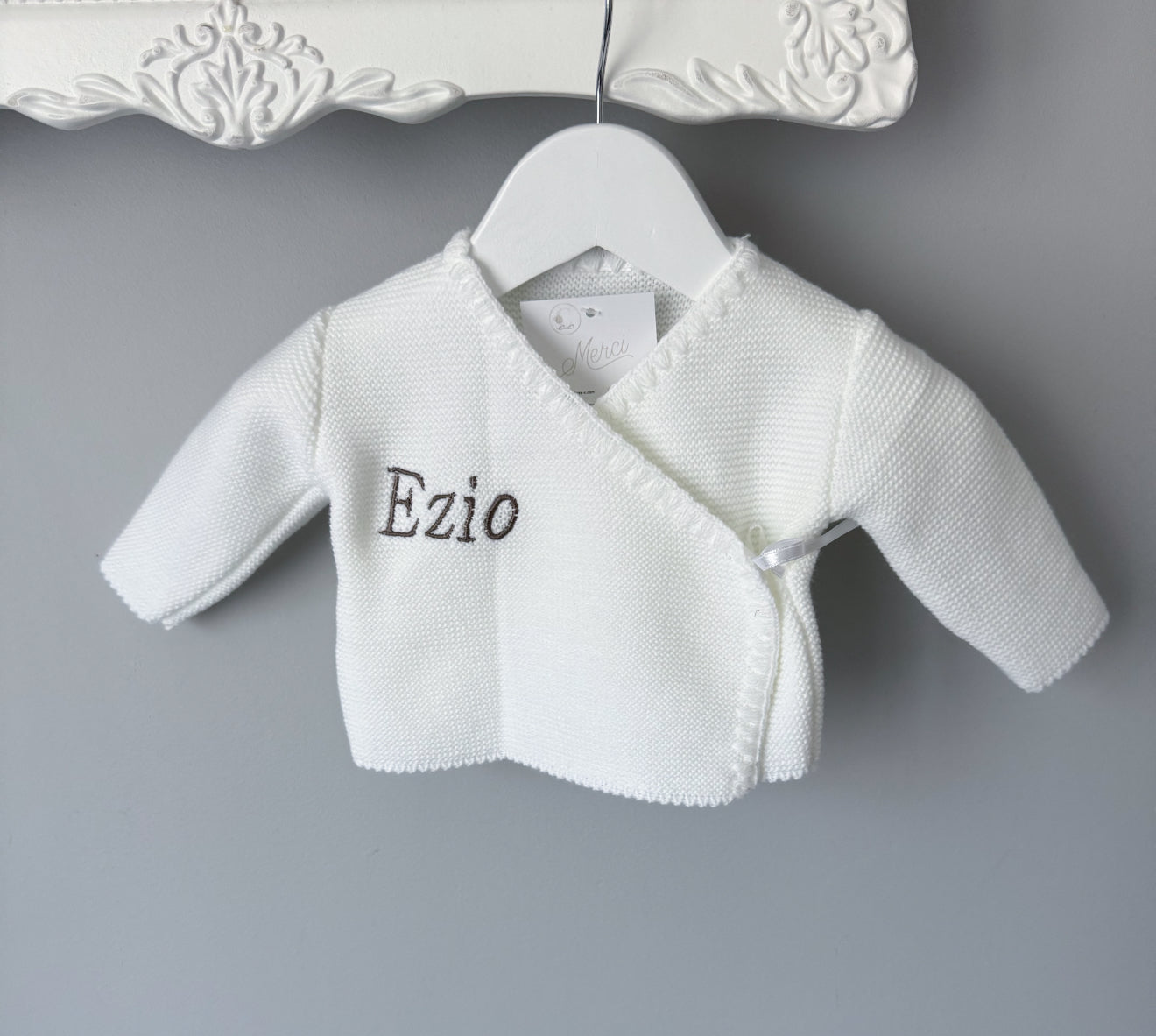 Brassière en laine à personnaliser avec le prénom de bébé brodé