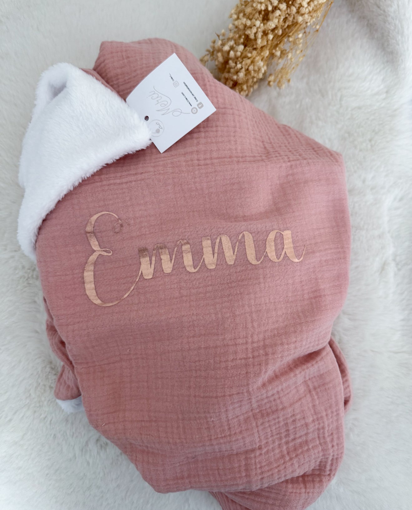 Couverture, plaid en gaze de coton rose et polaire à personnaliser avec le prénom