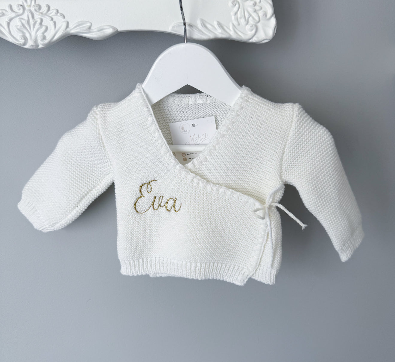 Brassière en laine à personnaliser avec le prénom de bébé brodé