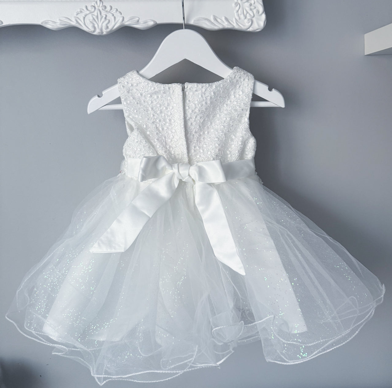 Robe de cérémonie bébé tulle pailleté et fleurs
