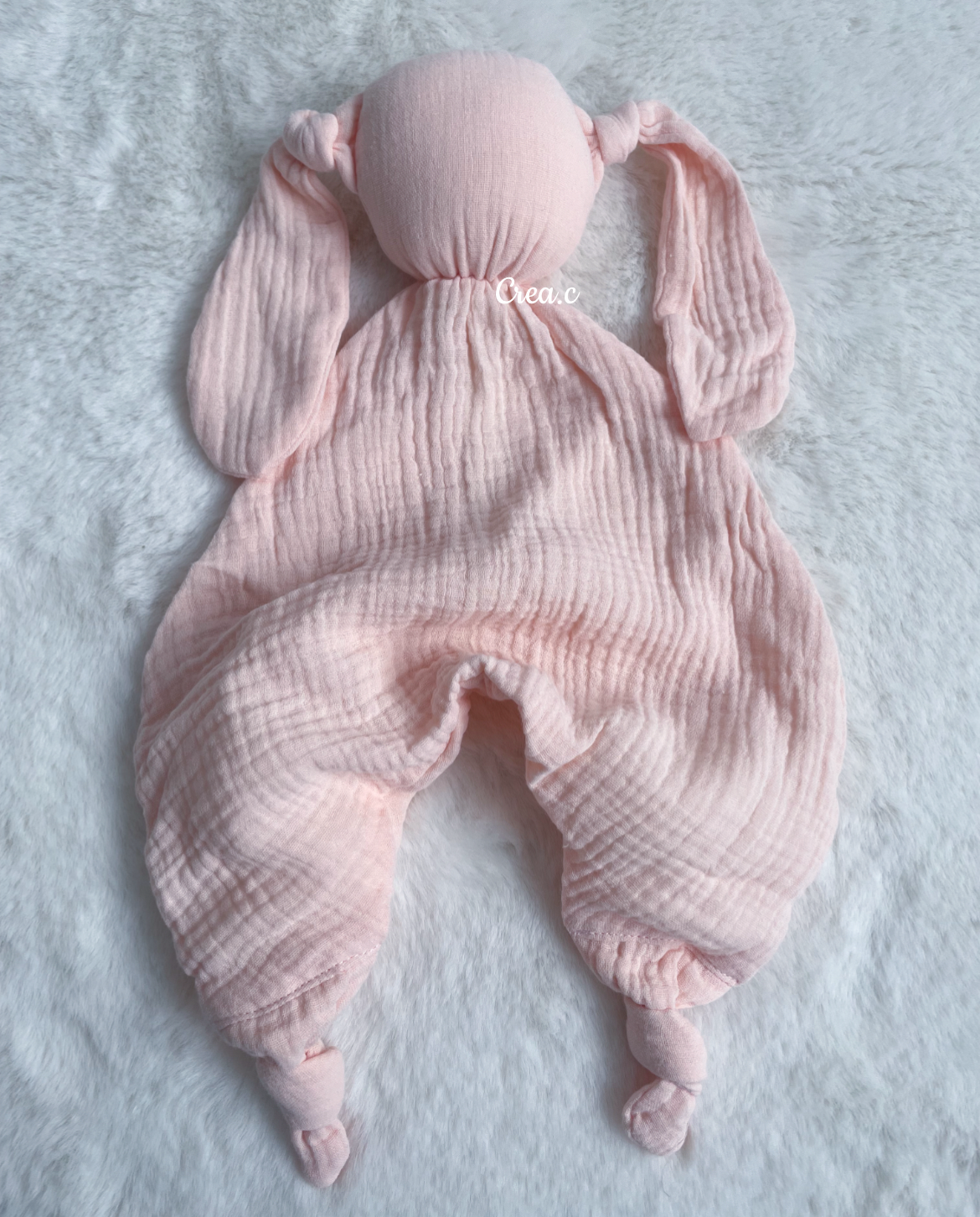 Doudou neutre rose en gaze de coton à brodé avec le prénom