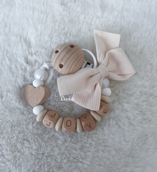 Attache tétine ruban tissus beige, perles beiges et coeur en bois