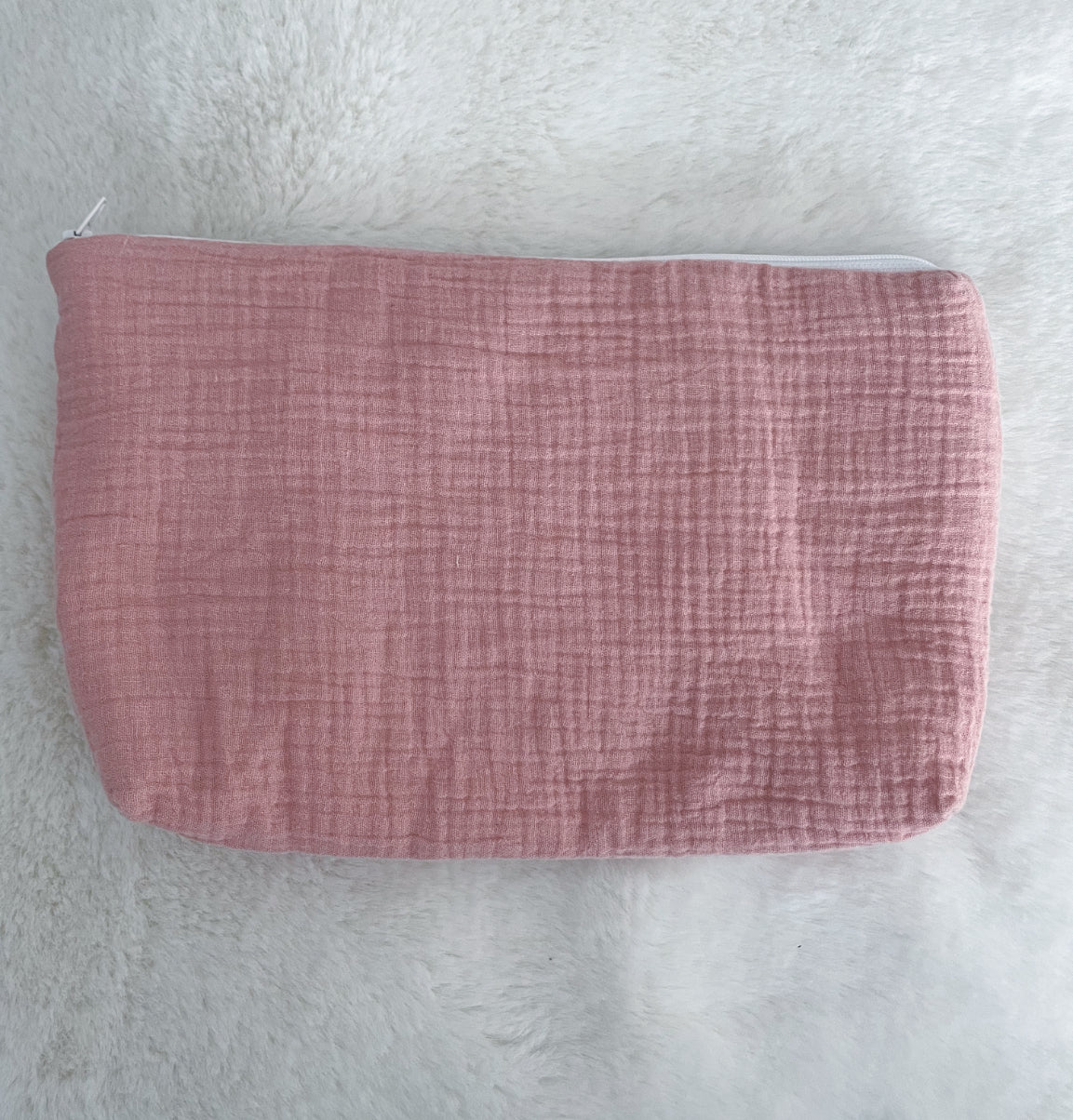 Trousse de toilette en gaze de coton rose à personnaliser avec le prénom brodé