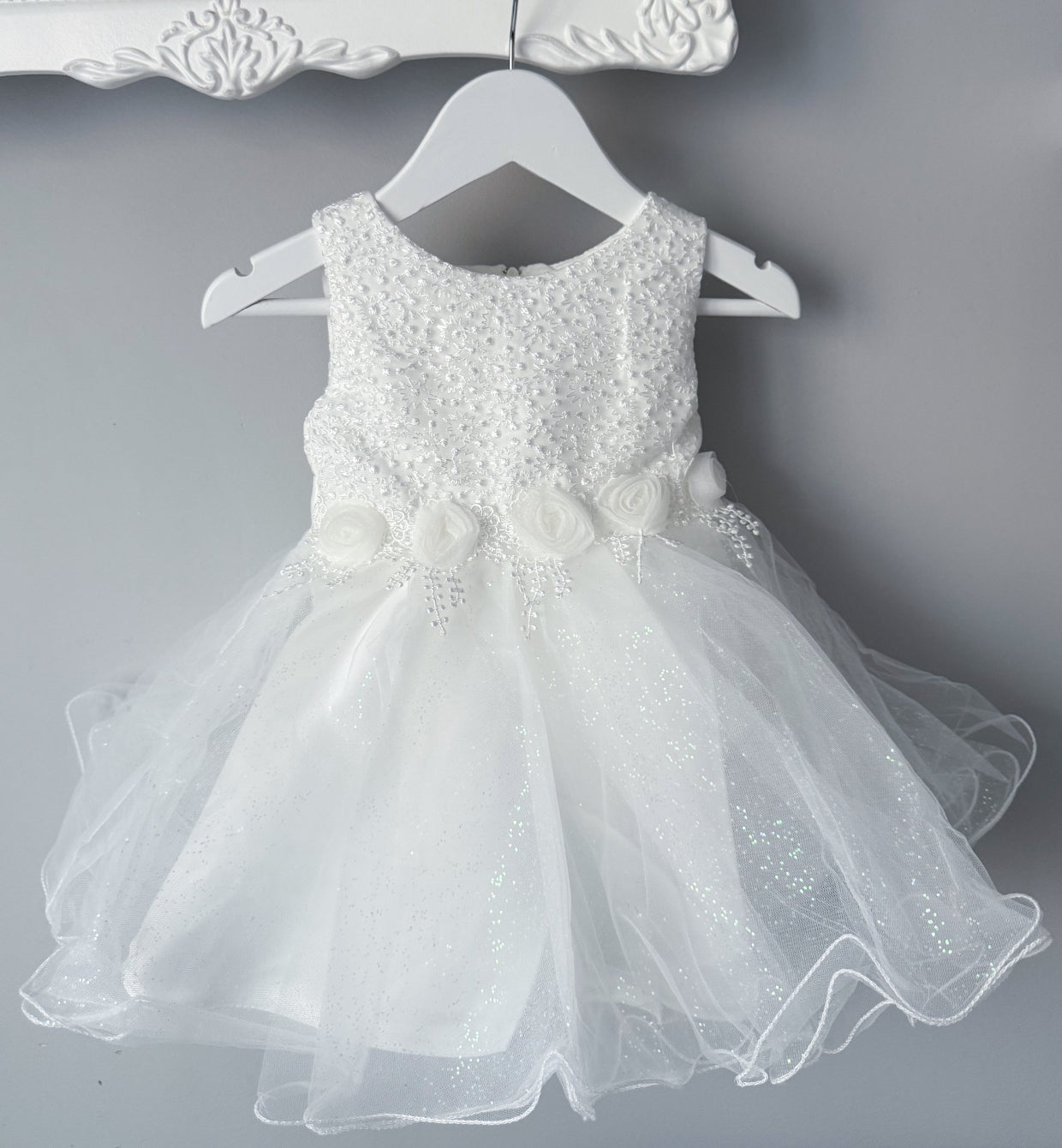 Robe de cérémonie bébé tulle pailleté et fleurs